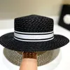 Double lignes ruban blanc chapeaux de paille femmes rayure brillant plat haut casquette dame bord de mer pare-soleil large bord chapeaux