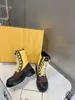 Lüks Paris Croc Kauçuk Botlar Kadın Ayakkabı Kahverengi Pembe Beyaz Siyah Yeşil Moda Açık Boot Kış Yüksek Tasarımcı Kökaplar EUR 35-40