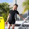 One-Pieces 2021 Zomer nieuwe kinderen zwempak 2-delige set korte mouw badmode boksers shorts snel droog hoog elastisch babymeisje badpak W0310