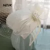 Skąpy brzeg kapelusze nzuk fascynator kapelusz włosy klipsy eleganckie damskie koronkowe aplikacje Bowknot Pearl Bride Wedding Veil Hatpiece Kościoła 230306