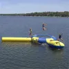 Utomhussportvaror gula blå uppblåsbar vattentrampolin med glidrörshoppningskuddväska hoppstopp för Ocean Park -spel