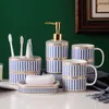 Badtillbehör Set Luxury Blue Gold Ceramic Badrum Fem-stycksartiklar Svål Dispenser Borsta Mun Cup Dish Tray toalettety