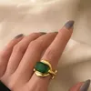 Pierścienie klastra Projekt osobowości duży palcem Pierścienie dla kobiet zielony kamień luksusowy złoto szerokie pierścień biżuterii