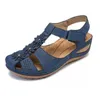 Sandaler Sandaler Summer Women Wedge Flower Vintage Stängd tåskor Justerbar krokslinga Kilar Kvinnor Hålskor Casual Platform Sandaler Z0306