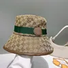 Beanie Hundred Дизайнерская шляпа-ведро от солнца Модная шляпа для мужчин и женщин Стиль вышивки букв Мягкая и удобная очень Ni Sun Wo Comtable
