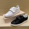 Sportskor designer sko kvinnor snörning tränare män sko vit dam sneakers mode vit 100% läder gym platt bokstav kvinnor avslappnade skor stor storlek 35-42-45 02