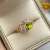 Pierścień projektantka Seria Series dla kobiety Diamond Kamień Gold Gold Stated Najwyższa liczba Wykwintowany prezent z pudełkiem 049
