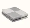 Bokstav kashmir designer filt mjuk ull halsduk sjal bärbar varm rutig bäddsoffa säng fleece stickad king size