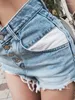 Kvinnors shorts söta 2023 Korea Summer Hole Tassel 4 Button High midja Sexig Slim Denim Fashion BootyShorts U701
