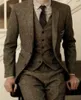Herrenanzüge Brauner 3-teiliger Herren-Anzug aus Woll-Tweed im Vintage-Stil mit Reverskragen, Kostüm Homme, Fischgrätenmuster, individuelle Slim-Fit-Passform
