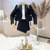 Tvådelklänning Spring Lady Suits Bowtie Diamonds Blazers Coat Ol Double Breasted Pärlad jacka Hög midja Oregelbunden kjol 2st Set 230306