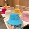 클래식 디자이너 버킷 모자 여성 닳은 캡 카스 퀘트 밥 넓은 브림 모자 야외 여행 모자를위한 선 샤워