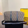 Designer Duffle Bag Mens Luxury Bagage Fashion Stora Holiday Handväskor Weekender Bag Women Designers Travel Bag 230807