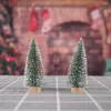 Dekorativa blommor konstgjorda grön mini tall nål julgran med trä bas snö frost diy hantverk skrivbord dekoration
