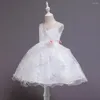 女の子のドレス2023夏の韓国のプリンセスドレス子供キャットウォークノースリーブプリント白い花