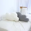 Oreiller doux Velvet Cloud Outdoor Car en peluche Nap Sofa Cushion Baby Hug Doll Toys Guie