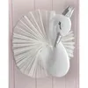 Adesivos de parede Doll Swan Toys recheado Decor de arte Coroa dourado 3D Girl Girl Decoração de festas de aniversário de casamento de casamento 230307