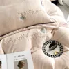 寝具セット厚いミルクファイバー刺繍4ピースセット冬のコーラルフリース両面キルトカバーベッドシートフィット