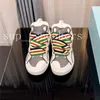 Groothandel nieuwe casual schoenen voor heren damesmode veterschoenen lederen stoeprand zomer outdoor ademende designer sneakers multicolor dikke bodem massage luxe trainers