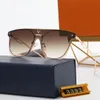 Lans fleurs Designer des lunettes de soleil pour femme verres PC FOLM FOLM FOLM HAUTE QUAMBRAL MENSE MISE IMPRESSION LUNETTE DE SOLEIL