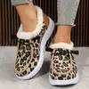 Klädskor vinter varm plysch vulkanisera sneakers päls mocassin loafers leopard tryck sko komfortlägenheter slip på chaussure femme 230307
