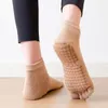 Chaussettes de Yoga Harajuku en coton pour femmes, couleur unie, chaudes et épaisses, antidérapantes, bonneterie de sport, Fitness, cinq doigts