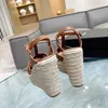 Klassiska sandaler varma sommarskor tjockt vattenbord öppet tå sandal kil kil kvinnor skor 12,5 cm hög klackade patent läder kvinnor avslappnad sandal fabriksko 35-42