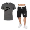 Nya mäns sommarmodespår Kort ärm Shorts Beach Sports Kit Streetwear Brand Logo Print T-Shirt Set