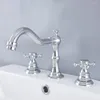 Robinets de lavabo de salle de bain Robinet de lavabo monté sur le pont Ensemble de 3 pièces Chrome poli Mitigeur à deux poignées Nnf971