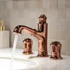 Grifos de lavabo de baño Grifo de latón de oro rosa Tres orificios Dos manijas Lavabo Mezclador de agua fría Extraíble Calidad superior