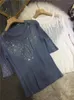女性のTシャツヨーロッパスタイルダイヤモンドラグジュアリーニットシャツ女性のための2023年夏のスリムハーフスリーブカジュアルストリート韓国ファッショントップY2K