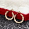 Brincos de argolas huggie huitan zircônia cúbica completa para mulheres Bling Gold Color Circle noivado Jóias da moda 2023HOOP