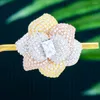 Brosches Siscathy Dubai High Quality Aristocratic Flower Lapel Pins Zircon Badges Luxury Women's Brooch Party Dress Suit Clothes Corsage