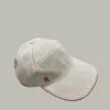 Diseñador de moda para hombre sombrero para mujer gorra de béisbol pequeño bordado Tres colores disponibles Casual para hombre primera opción