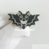 Stift broscher 50st halloween bat stift söt vampyr kawaii skrämmande brosch smycken spoops present anpassade emaljmärke 30mm svarta fladdermöss la dhbqh
