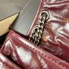 Дизайнерские пакеты сумочка модная кожаная кошелька кошелька сцепление на плечо Мессенджер металлическая цепная ремешок поперечный кузов корми