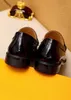 2023 Erkek Moda Elbise Ayakkabıları Beyler Orijinal Deri İş Daireleri Erkek Marka Tasarımcısı Seyahat Yürüyüşü Günlük Konfor Somunları Boyutu 38-45