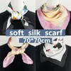 6ucci Pure Silk Sjalves 2023 Women Real Silk Bandana Floral Silk Headscarf Print Kerchief Beach Neckscaf voor Lady 70*70cm