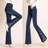 Frauen Jeans Flare Hosen Frauen Frühling Schlank Breite Bein Damen Denim Hosen Elastische Hohe Taille Stickerei Pantalon Jean Femme Frau