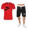 Nya mäns sommarmodespår Kort ärm Shorts Beach Sports Kit Streetwear Brand Logo Print T-Shirt Set