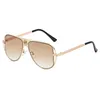 Nouvelles lunettes de tête personnalisées Lunettes de soleil Metal Hollow Out Pilot Men039s et Women039s Trend6439263