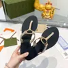 Designer Sandaler Kvinnor tofflor män tofflor bottnar flip flops lyx sandal mode kausal flip flop lady sandaler