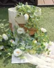 装飾的な花1パック人工ユーカリの花の花輪とつる葉の緑の結婚式のアーチテーブルの装飾