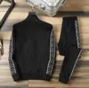 Conjunto de dos piezas de cárdigan de moda de lujo de gama alta de algodón de estilo romano de diseñador de chándales para hombre 10HP