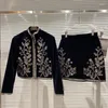 Arbetsklänningar Fashion Designer 2023 Spring Autumn Velvet Suit Women Jacket Mini Kjol Vintage Beading Crystal Embroidery Set