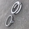 Anello di design con metodo a due fasce Donna Coppia di diamanti per uomo Placcato in oro La più alta qualità del contatore Moda Stile classico Regalo squisito 050