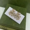 2023 18K Altın Kaplama 925 Gümüş Lüks Marka Tasarımcıları Harfler Damızlık Çiçek Geometrik Ünlü Kadınlar Yuvarlak Kristal Yapay Elmas İnci Küpe Düğün Parti Jewerlry