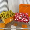 Modedesigner axelväska kvinnor handväskor vrid yayoi prickar axelväskor lyxiga korsbody handväska kvinnor korskropp purses koppling tote