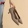 Sandália 2023 de toe pontual de sapatos pequenos saltos altos simples malha de cor sólida mulher primavera outono de látex estocada 230302