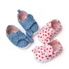 Baby Shoes Girl Star Sneaker Soft Anti-Slip Sole recém-nascido First Walkers Walkers Sapatos de berço de lona casual Casual